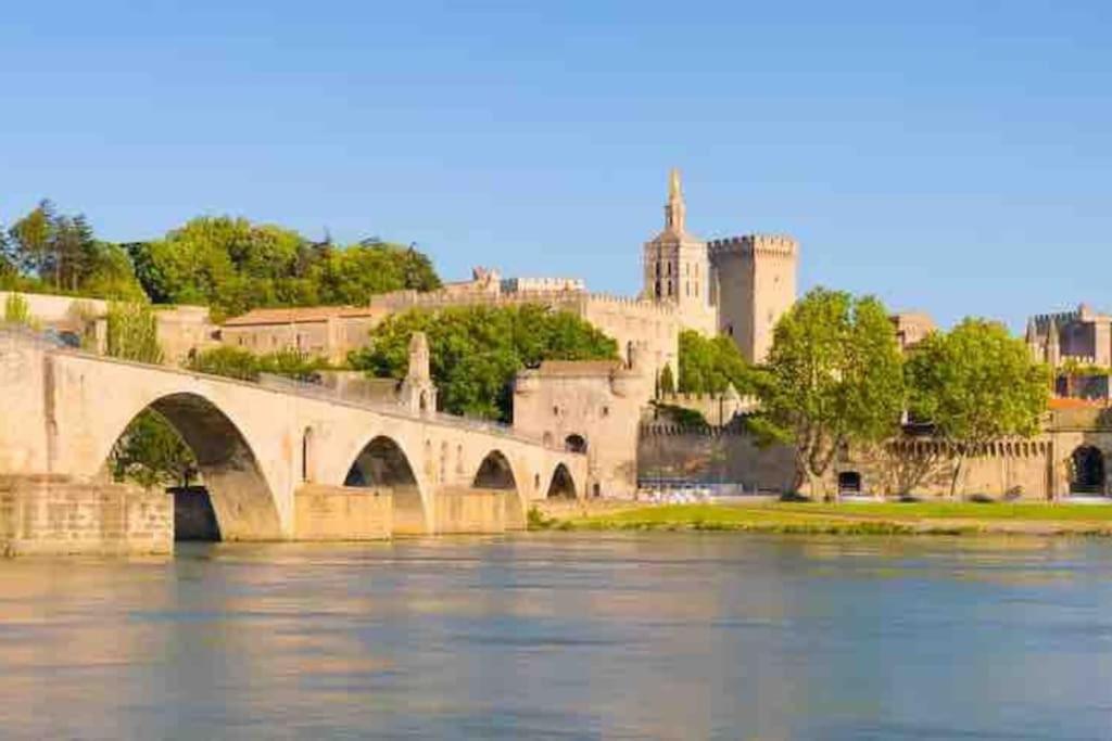 Une Pause Au Paradis Sorgues Exterior photo